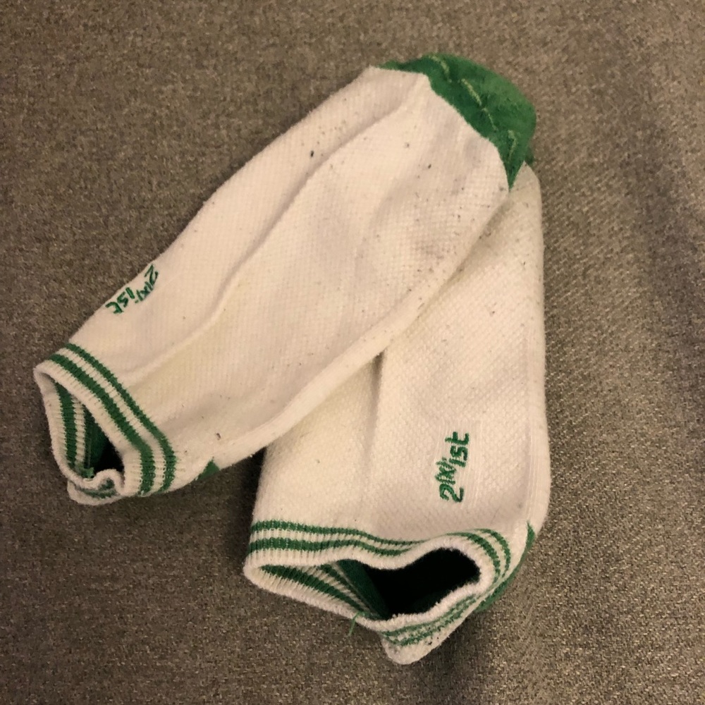 Used 2(x)ist Athletic Socks